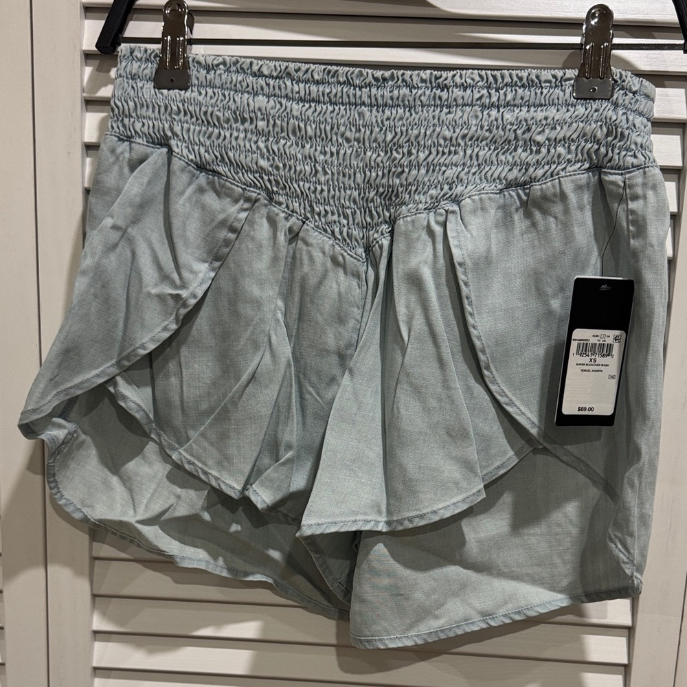 Guess High Waist Light Blue Ruffle Shorts